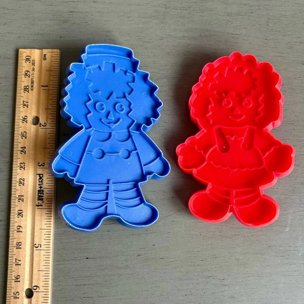 Large Lot of 30 VTG Cookie Cutters Baking Play-Doh Cake Hand Numbers Flag Duck